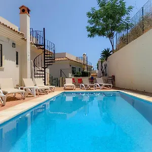 https://ample-villa-at-benalmdena-coast.1costadelsol.com
